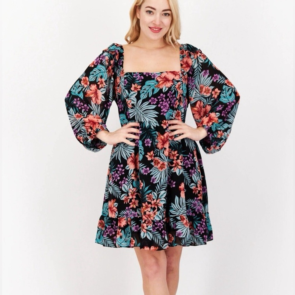 Lost + Wander Black Tropical Dress with Puff Sleeves (Long)